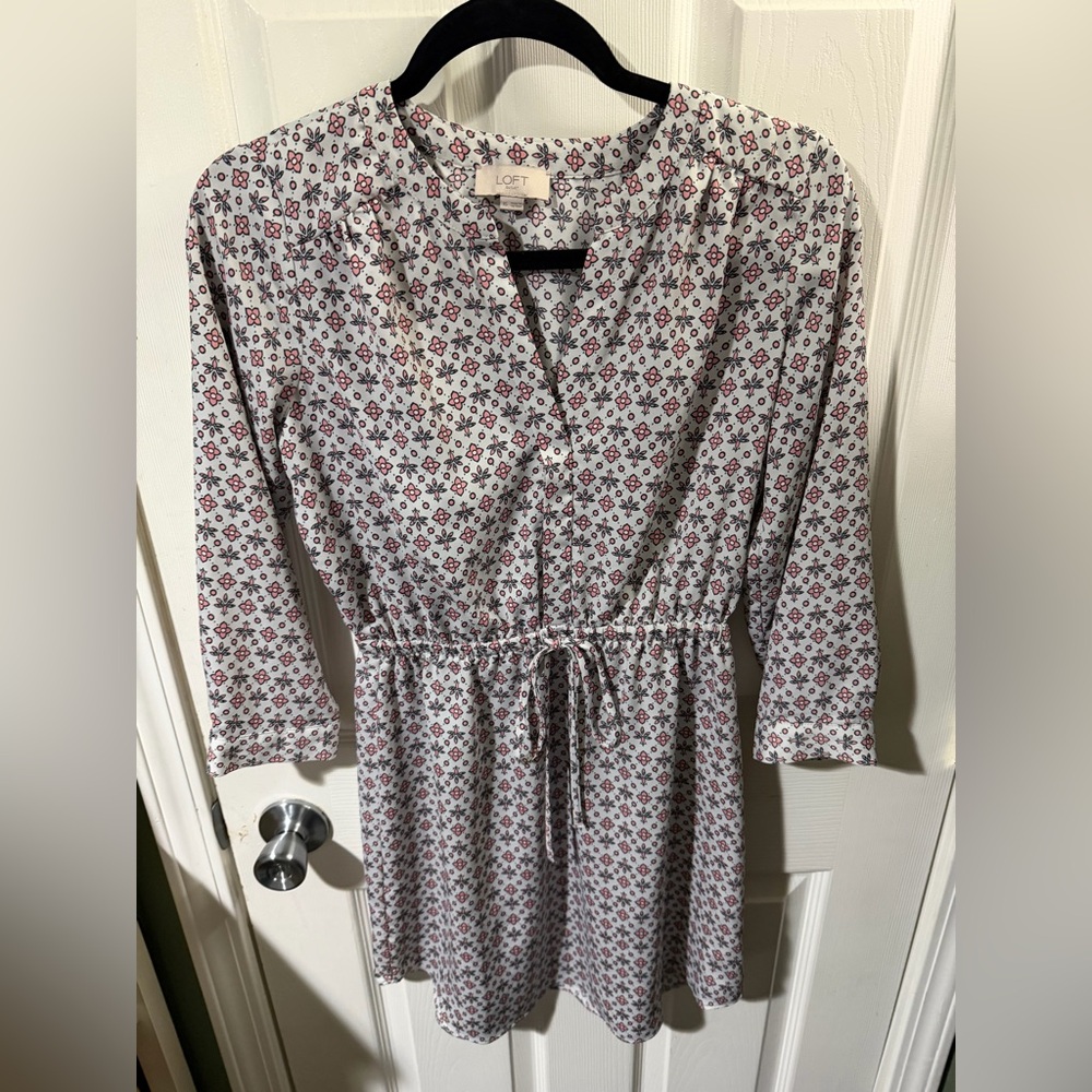 ❣️❄️LOFT Floral Long Sleeve Dress - Red and White